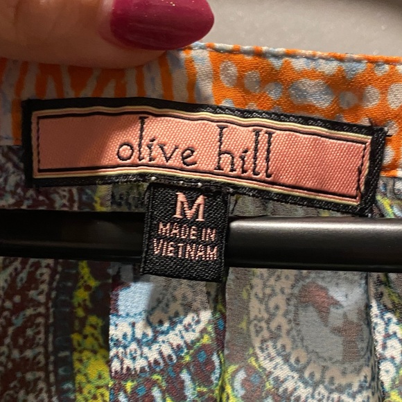 Colorful Women's Olive Hill Blouse size M Elevate your style with this colorful - Picture 2 of 9